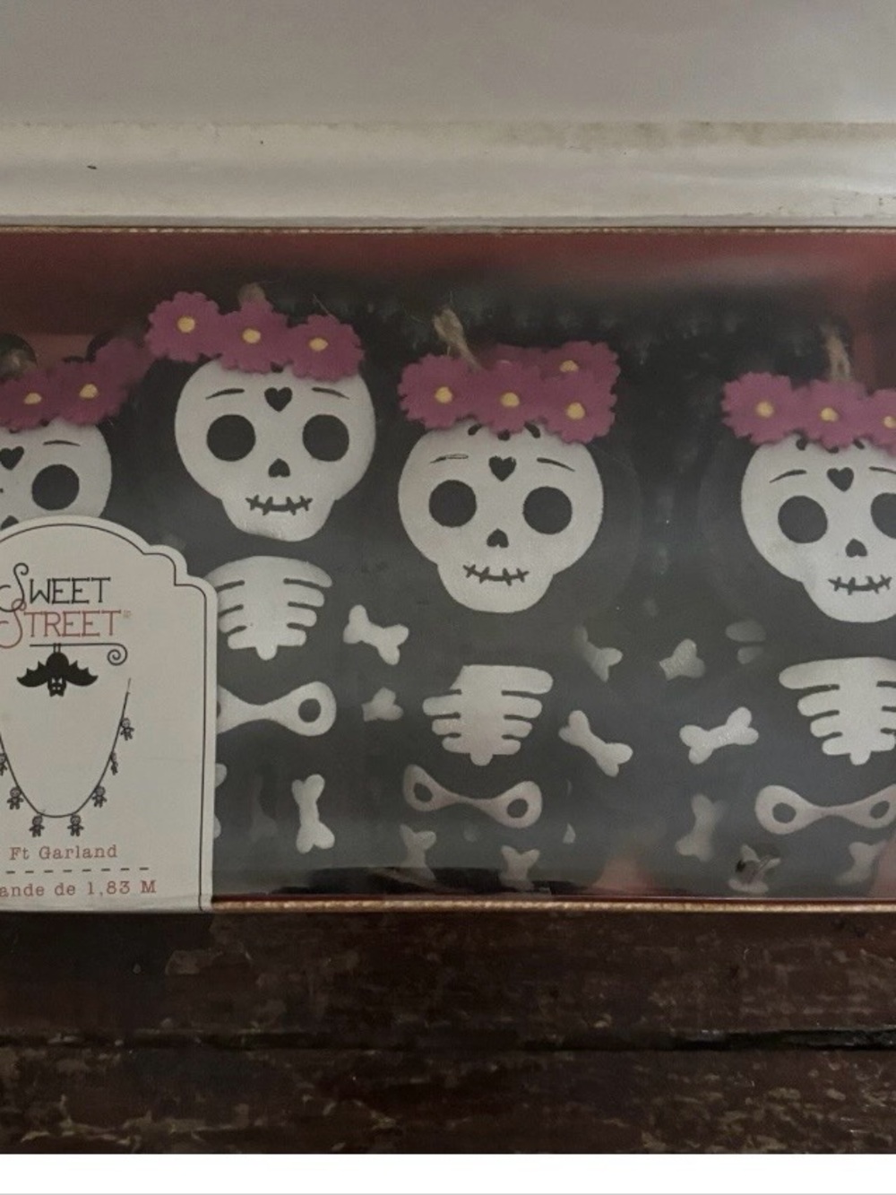 Halloween Sweet Street Skeleton Garland 6Ft Black Purple Flowers
Beads New